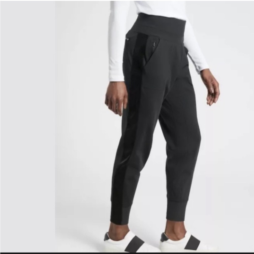 NWT Athleta Venice Velvet Stripe Jogger